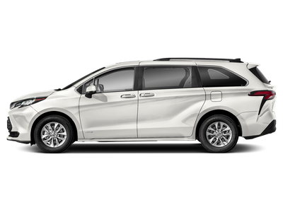 2022 Toyota Sienna LE 8 Passenger