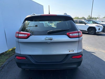 2016 Jeep Cherokee Sport