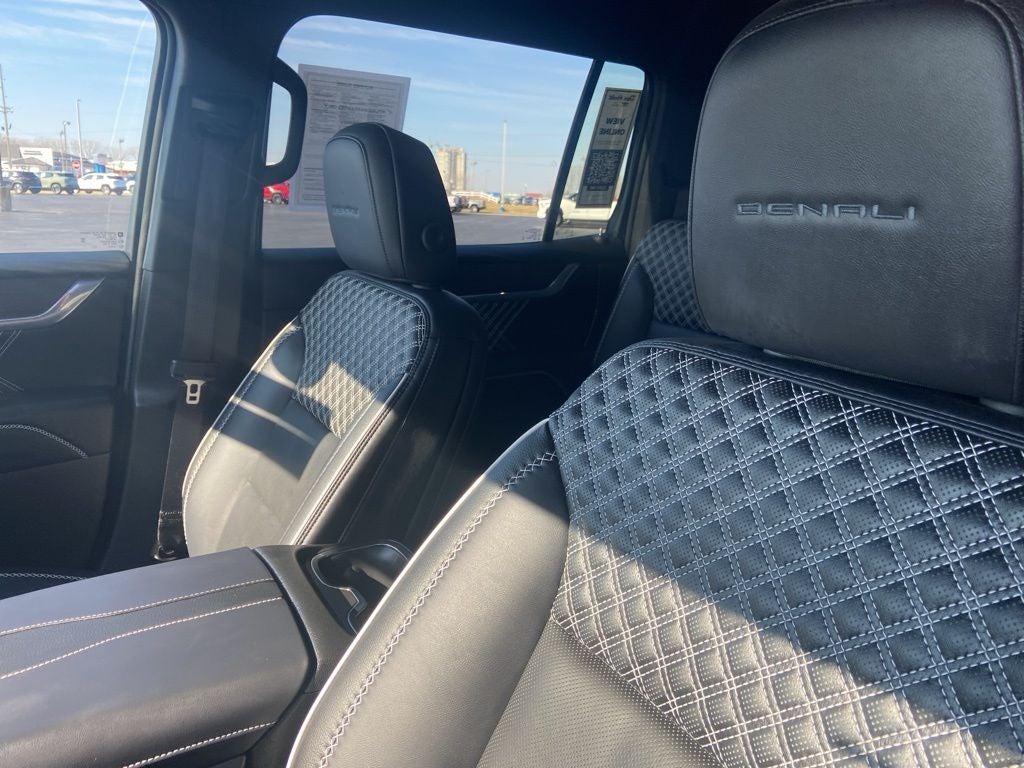 2025 GMC Acadia Denali