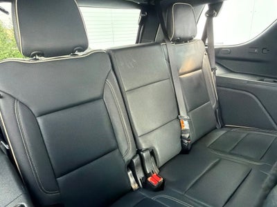 2025 GMC Yukon Elevation