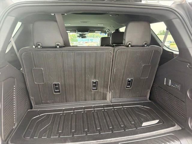 2025 GMC Yukon Elevation