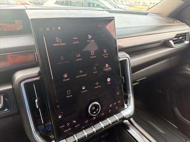2025 GMC Yukon Elevation