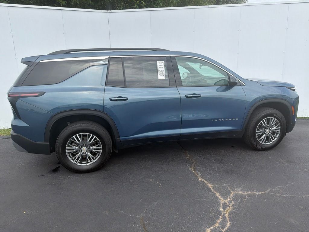 2025 Chevrolet Traverse LT 2LT