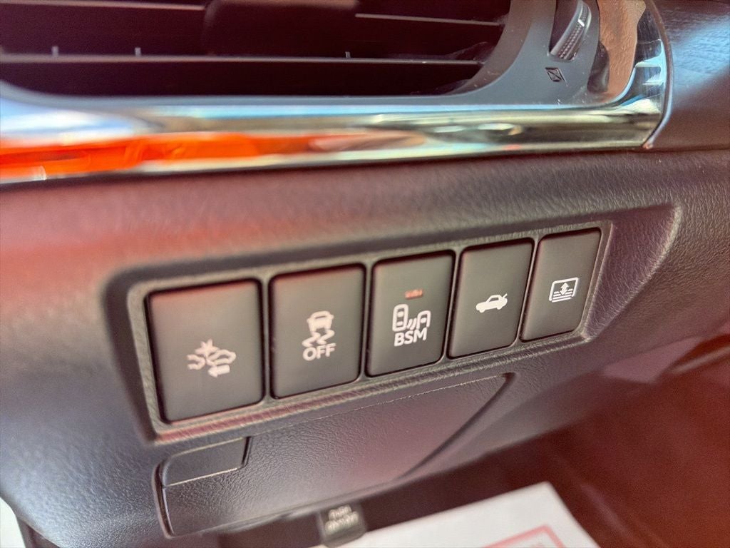 2017 Toyota Avalon Hybrid Limited