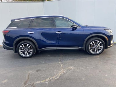2023 INFINITI QX60 LUXE
