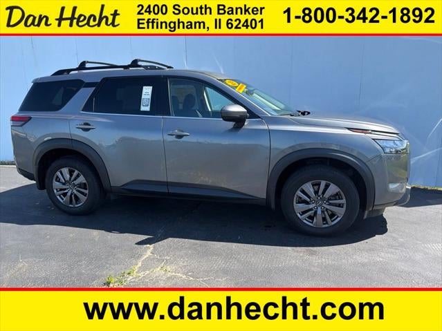 2023 Nissan Pathfinder SV