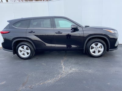 2020 Toyota Highlander LE