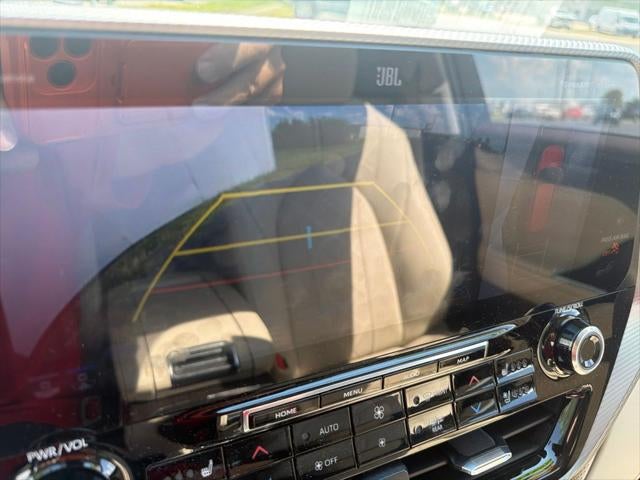 2022 Toyota Highlander Hybrid Platinum