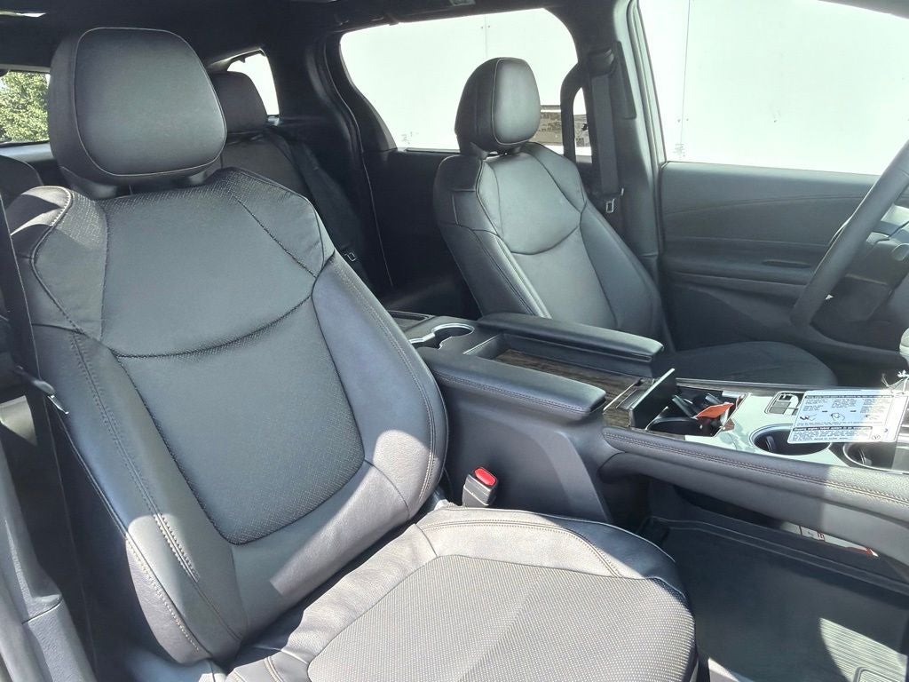 2026 Toyota Sienna Platinum 7 Passenger