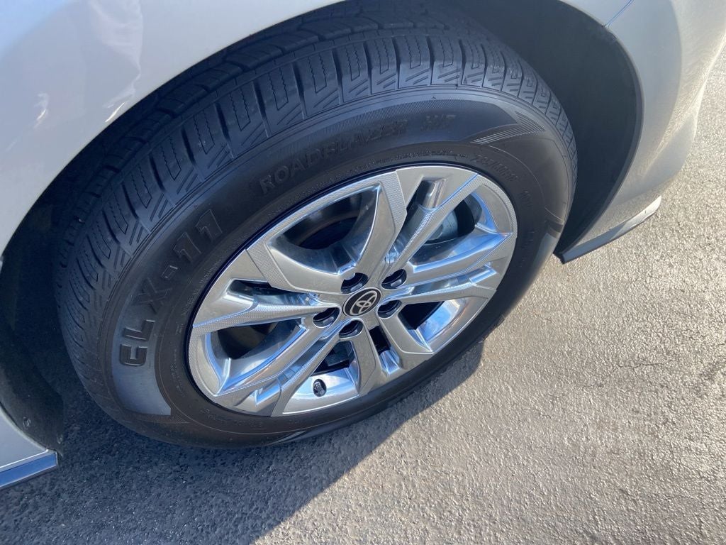 2024 Toyota Sienna Platinum 7 Passenger