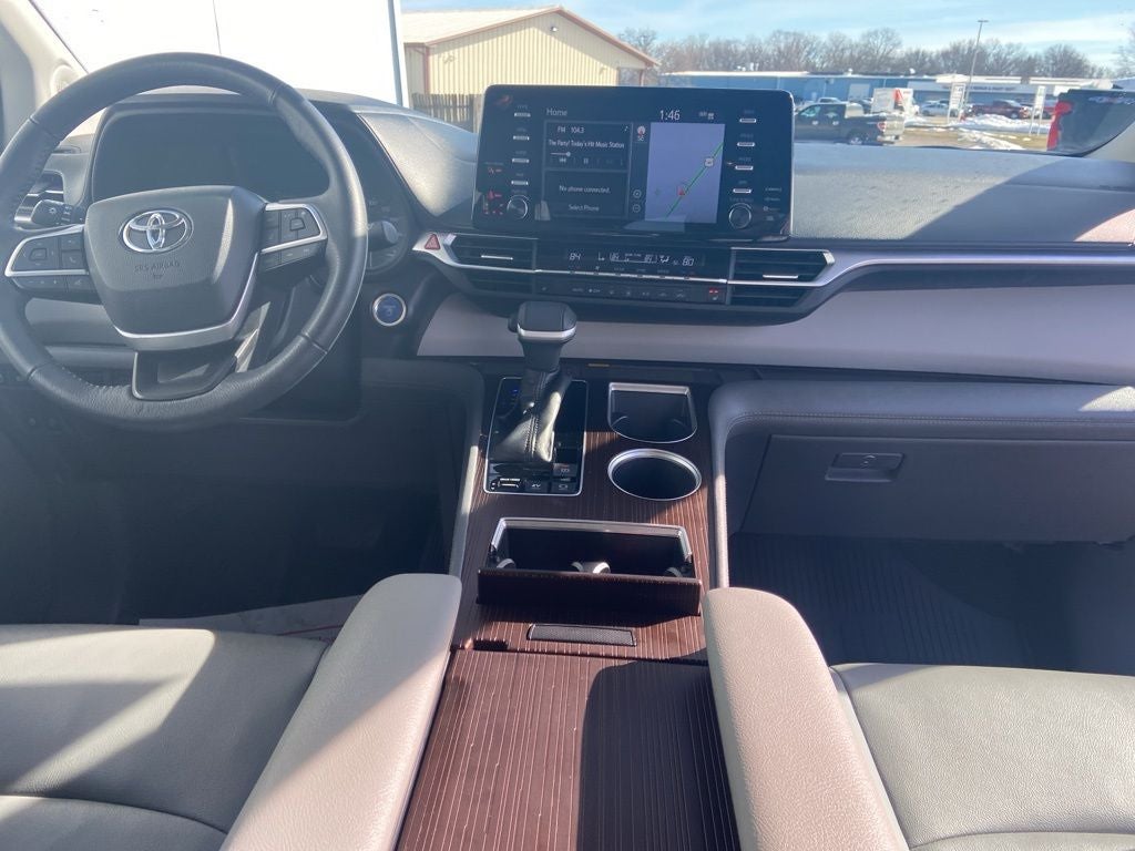2022 Toyota Sienna XLE 7 Passenger