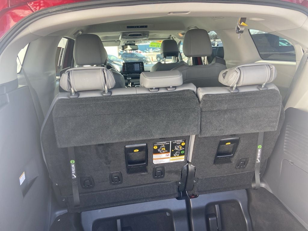 2022 Toyota Sienna XLE 7 Passenger