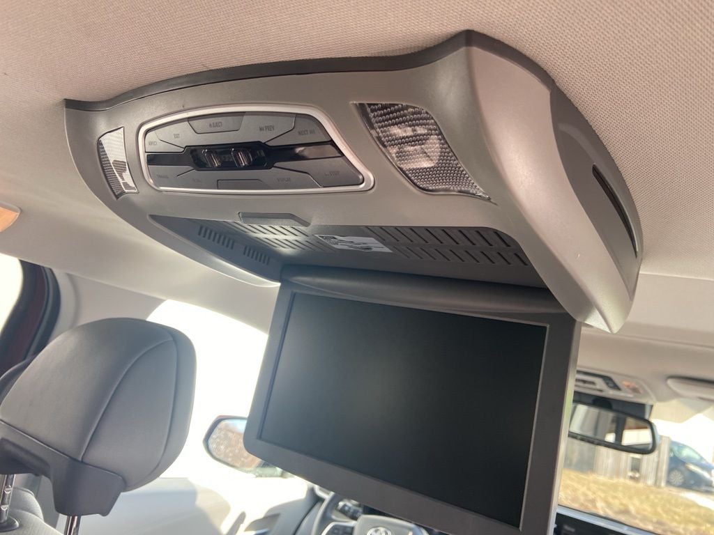2022 Toyota Sienna XLE 7 Passenger