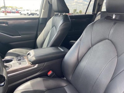 2024 Toyota Highlander Hybrid Limited