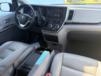 2015 Toyota Sienna XLE Premium 8 Passenger