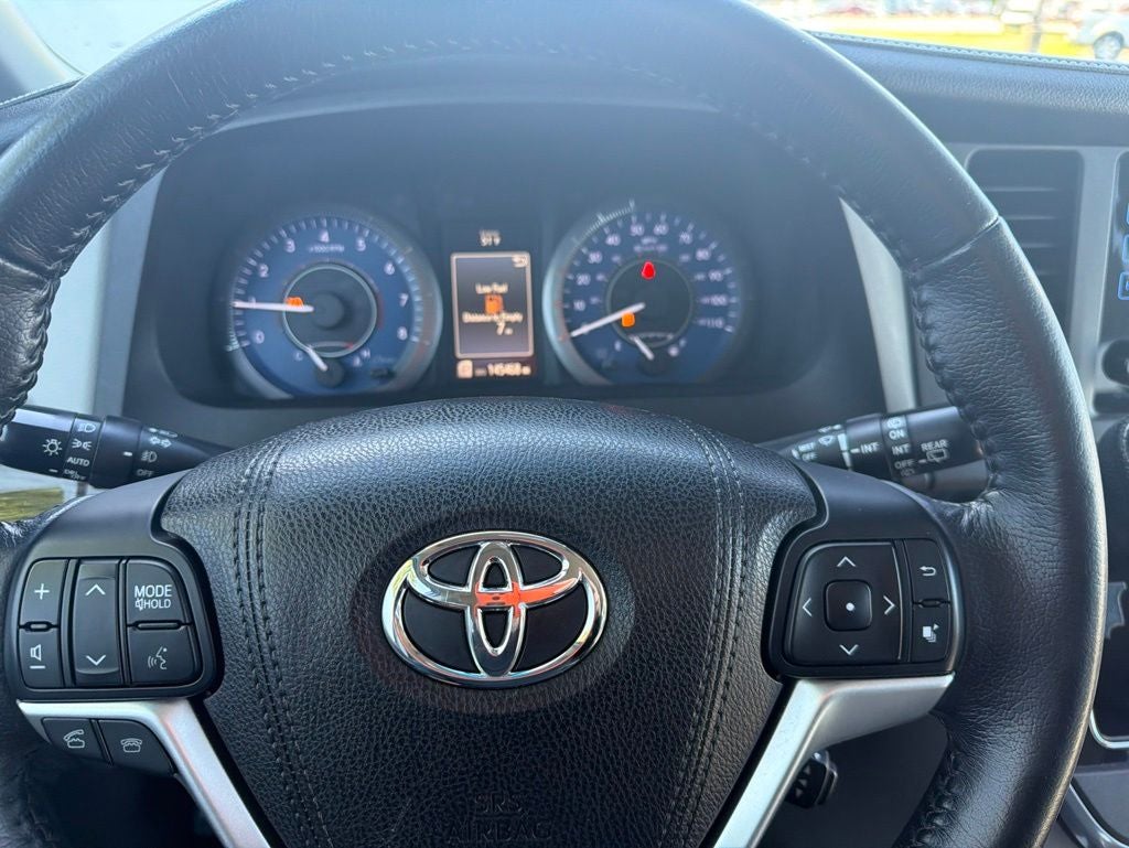 2015 Toyota Sienna XLE Premium 8 Passenger