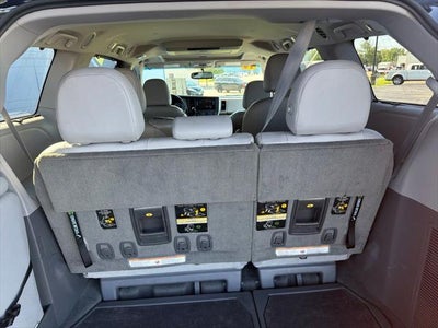 2015 Toyota Sienna XLE Premium 8 Passenger