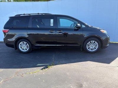 2015 Toyota Sienna XLE Premium 8 Passenger