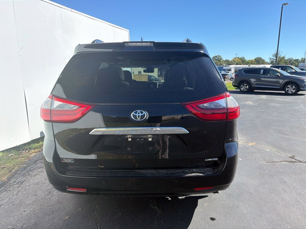 2020 Toyota Sienna Limited Premium 7 Passenger