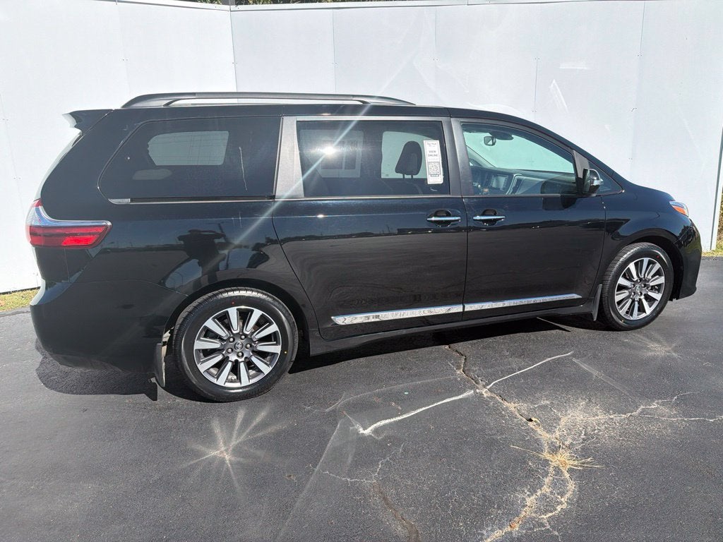 2020 Toyota Sienna Limited Premium 7 Passenger