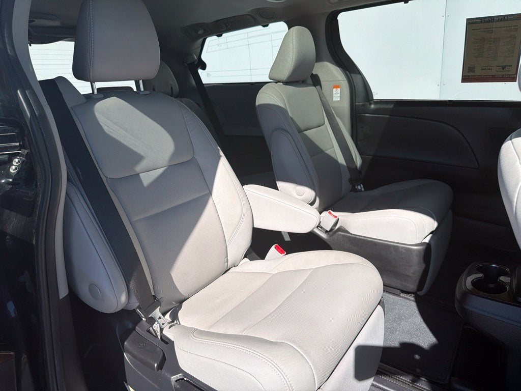 2020 Toyota Sienna Limited Premium 7 Passenger