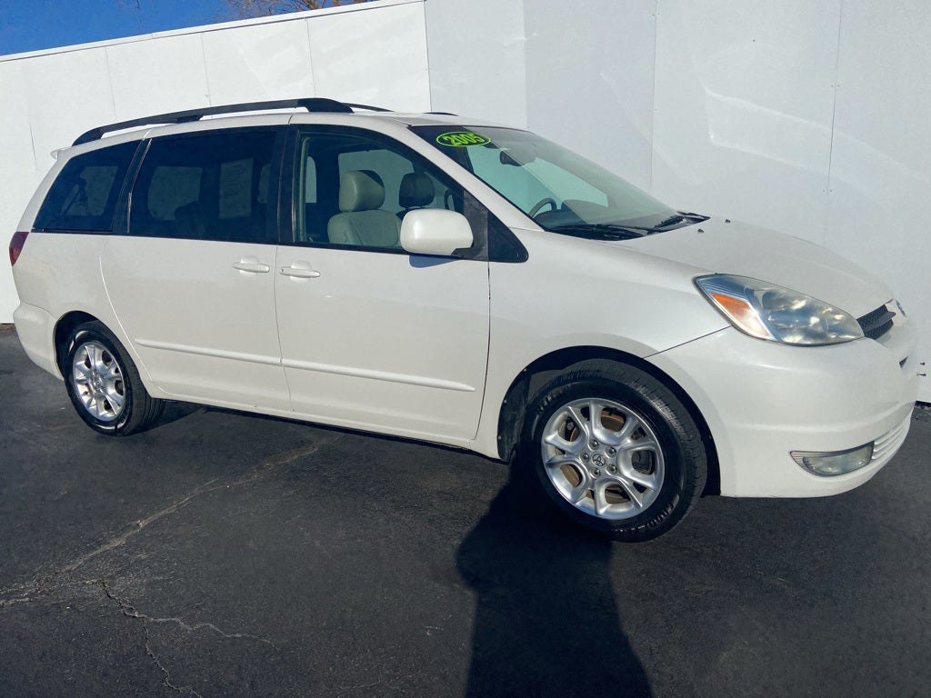 2005 Toyota Sienna XLE