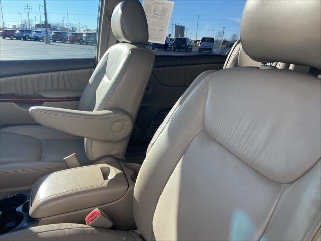 2005 Toyota Sienna XLE