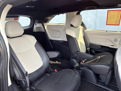 2025 Toyota Sienna Limited 7 Passenger