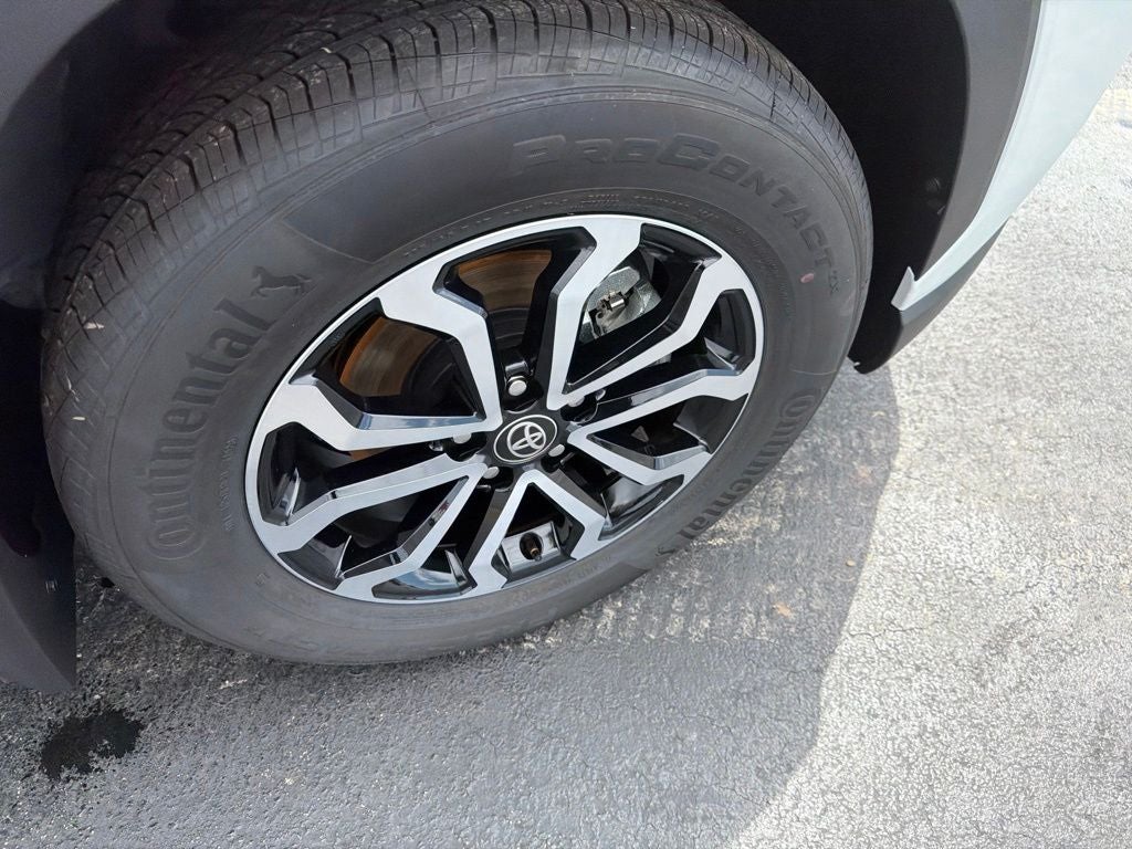 2026 Toyota Corolla Cross Hybrid SE