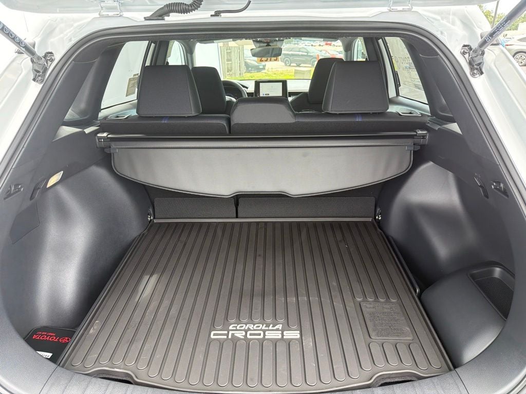 2026 Toyota Corolla Cross Hybrid SE