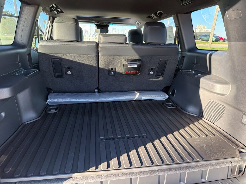 2027 Toyota Land Cruiser Base