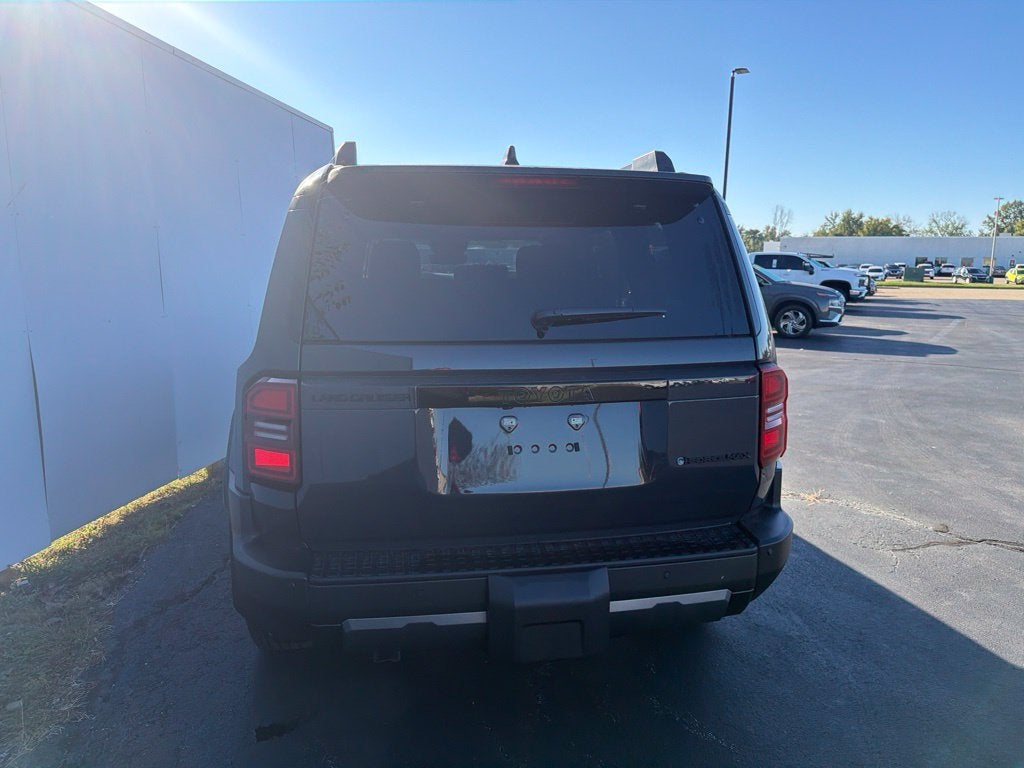 2027 Toyota Land Cruiser Base
