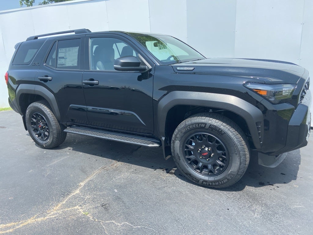 2025 Toyota 4Runner i-FORCE MAX Hybrid TRD Off Road