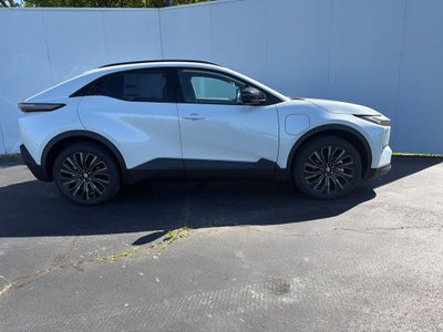 2026 Toyota C-HR XSE
