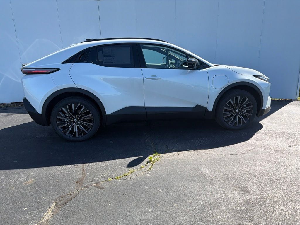 2026 Toyota C-HR XSE
