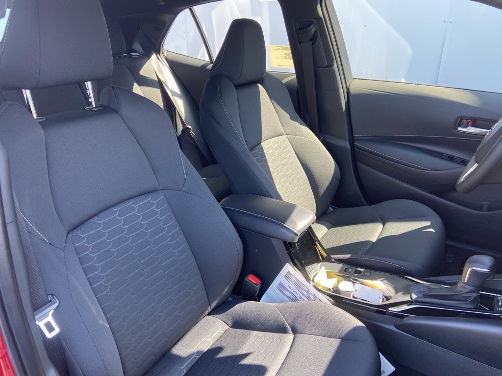 2025 Toyota Corolla Hatchback SE