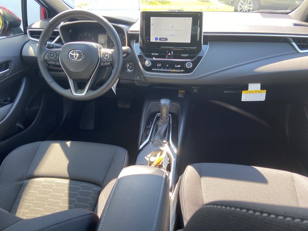 2025 Toyota Corolla Hatchback SE