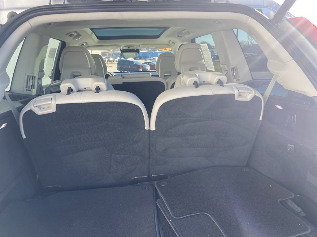 2020 Volvo XC90 T5 Momentum