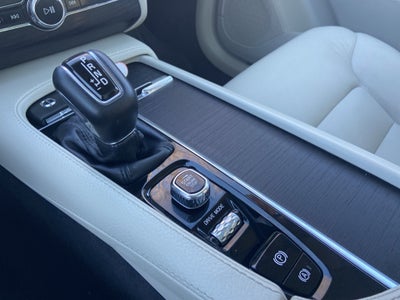 2020 Volvo XC90 T5 Momentum